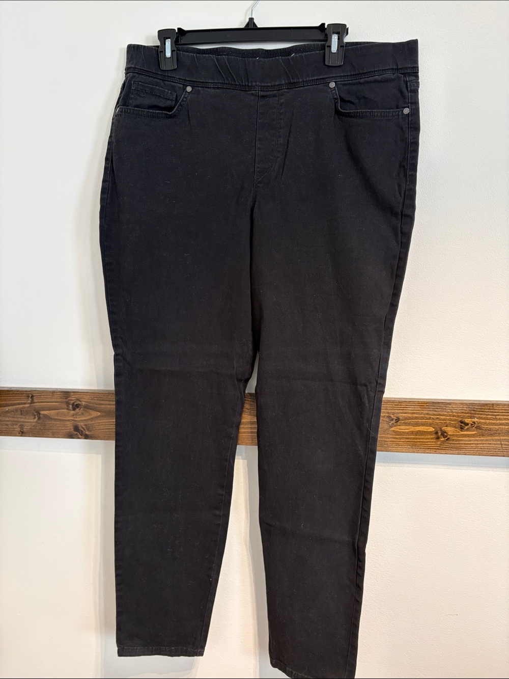 Gloria Vanderbilt Black Skinny Jeans — Stretch Ponte Fit